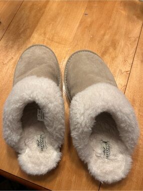 Plush Greystone Shearling Lined Slip-On Clog in Cream